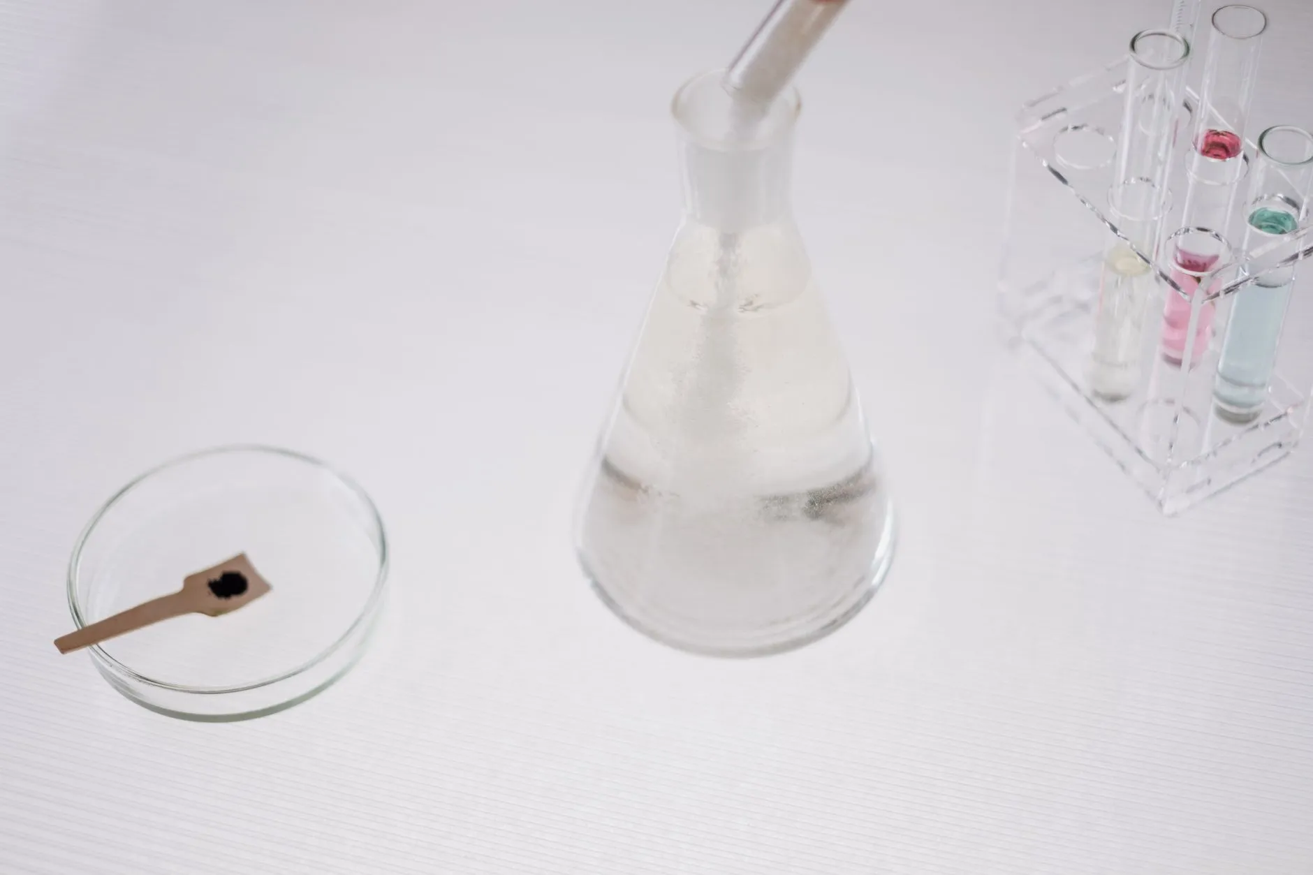 智慧茶饮管理系统核心技术解析：从订单到供应链的全链路数字化