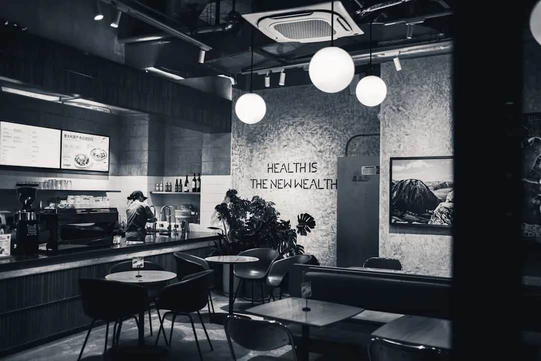 深圳易企科技智慧茶饮管理系统功能详解与适用场景分析