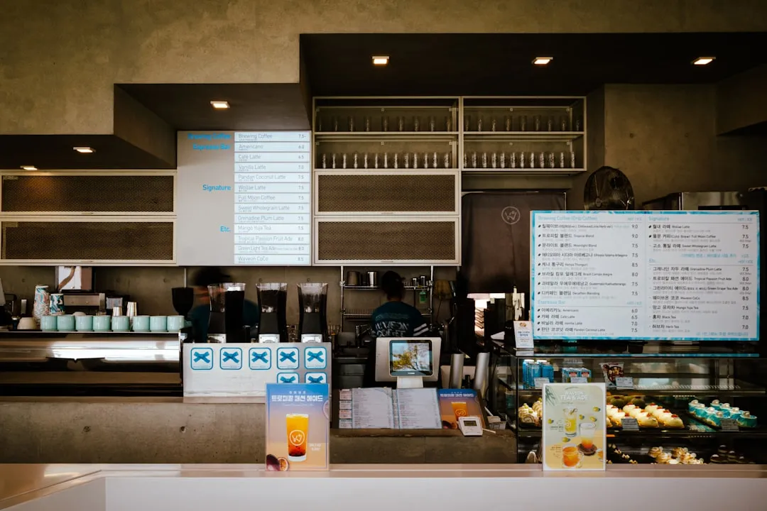 深圳科技企业如何通过智慧茶饮管理系统提升门店运营效率