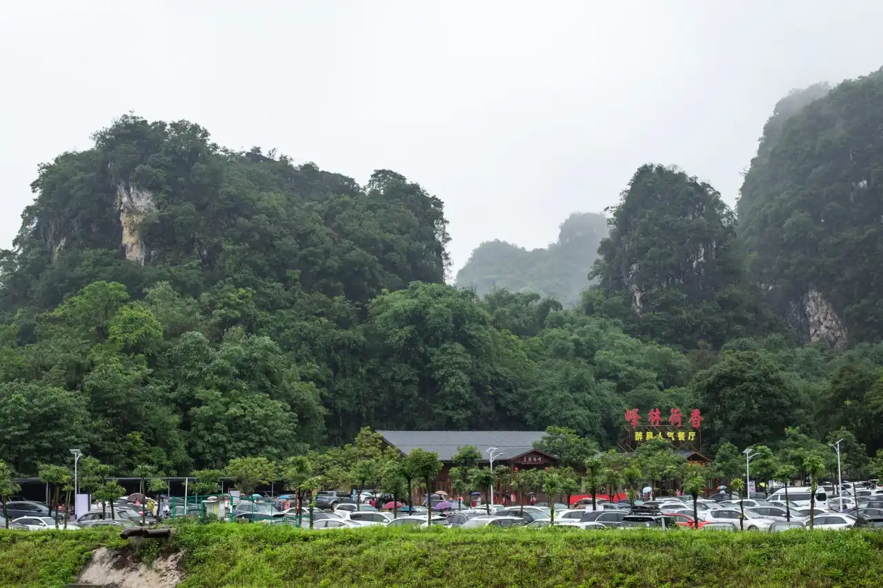 深圳茶饮品牌如何通过智慧门店管理系统提升运营效率与顾客体验