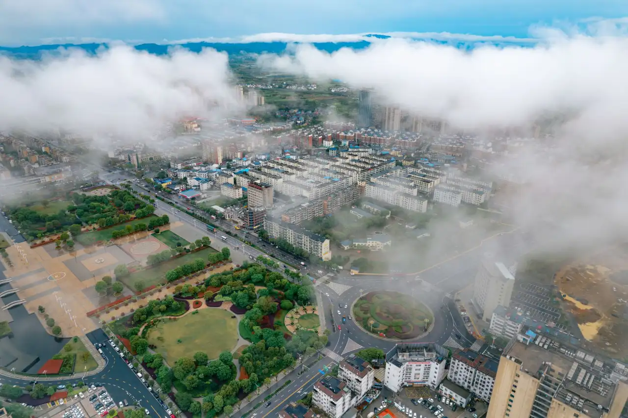 2025年茶饮行业技术趋势：智慧餐饮软件在连锁品牌中的应用前景