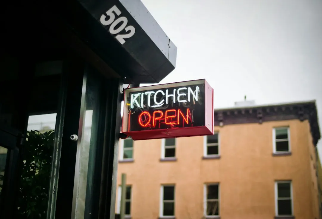 易企科技餐饮软件与主流SaaS产品功能对比分析